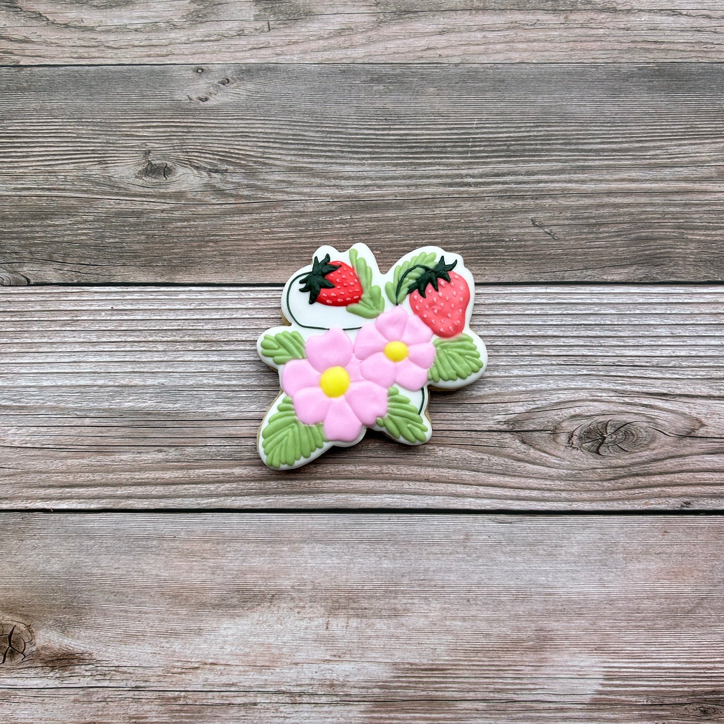 Floral strawberries cookie